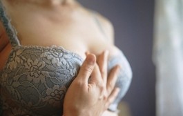 علت درد و خارش سینه در خانم ها