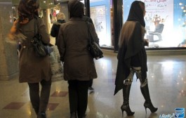 بی حجابی در تهران-مانتو جلو باز با ساپورت,شلوار تنگ و دیگر هیچ!