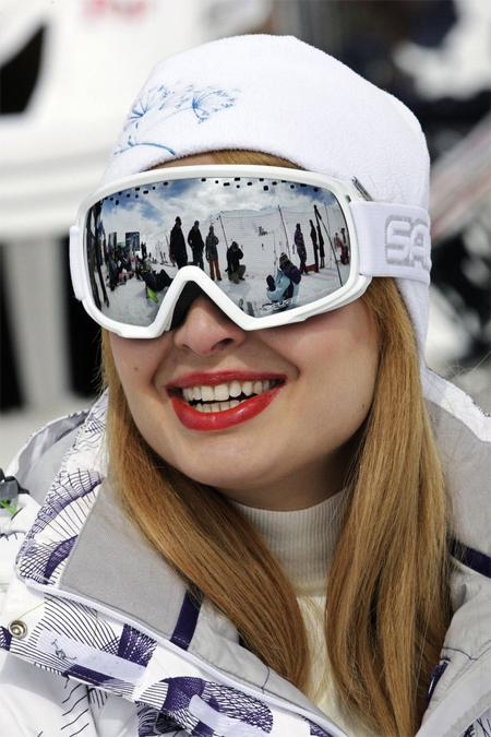 دختران بد حجاب ایرانی در پست اسکی تهران