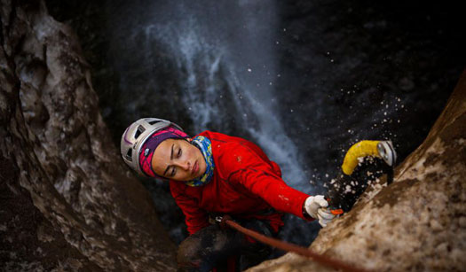 عکس های جالب و دیدنی صخره نوردی دختر ایرانی